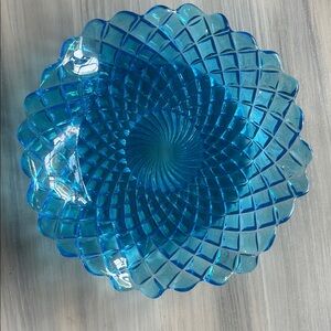 Vintage Beautiful Westmoreland Aqua Sawtooth Bermuda Diamond Bowl